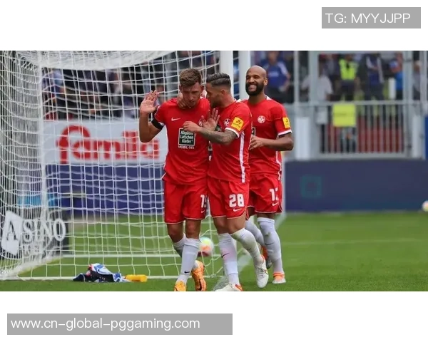 凯泽斯劳滕与桑德豪森激战正酣谁能在德乙赛场笑到最后